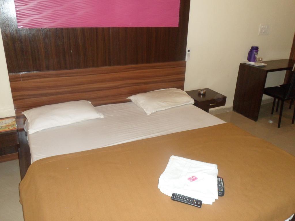 Hotel Canada Palace Watuwa Zewnętrze zdjęcie